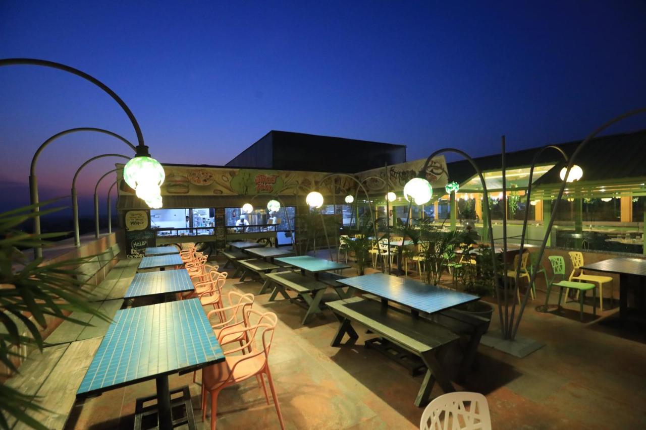 Humming Bird Hotel & Banquet Anand Exterior photo